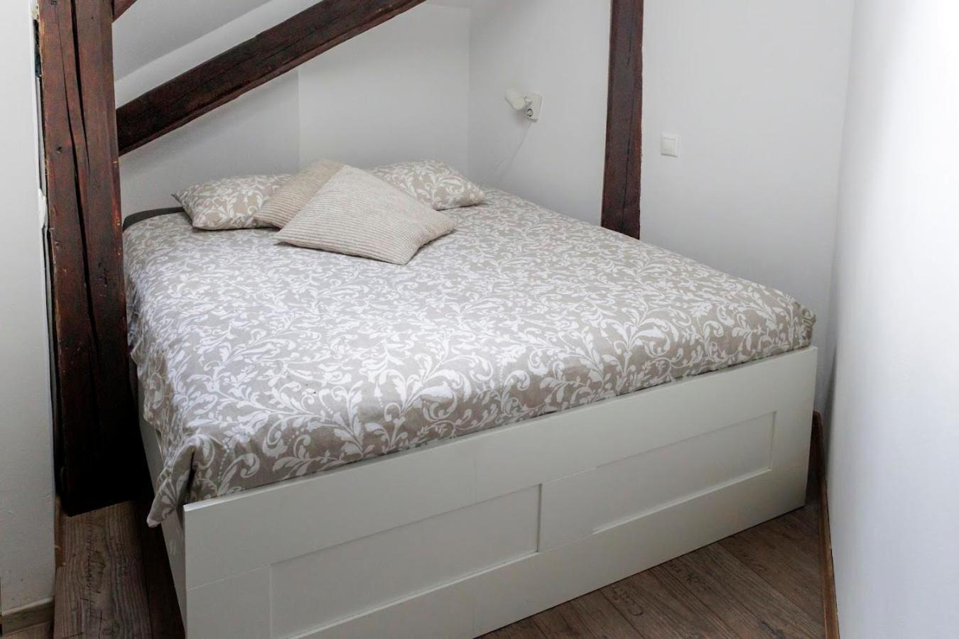 Vip Apartment In Old Town With Free Parking Μπρατισλάβα Εξωτερικό φωτογραφία
