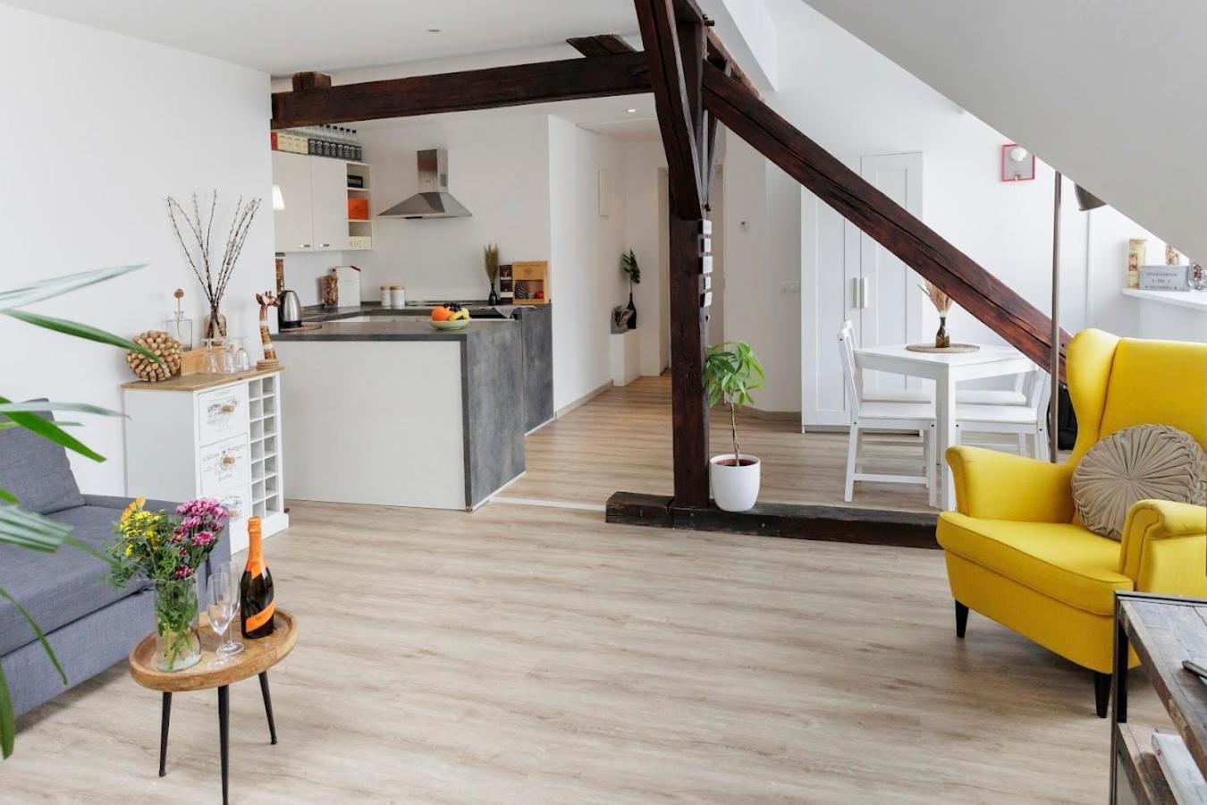 Vip Apartment In Old Town With Free Parking Μπρατισλάβα Εξωτερικό φωτογραφία