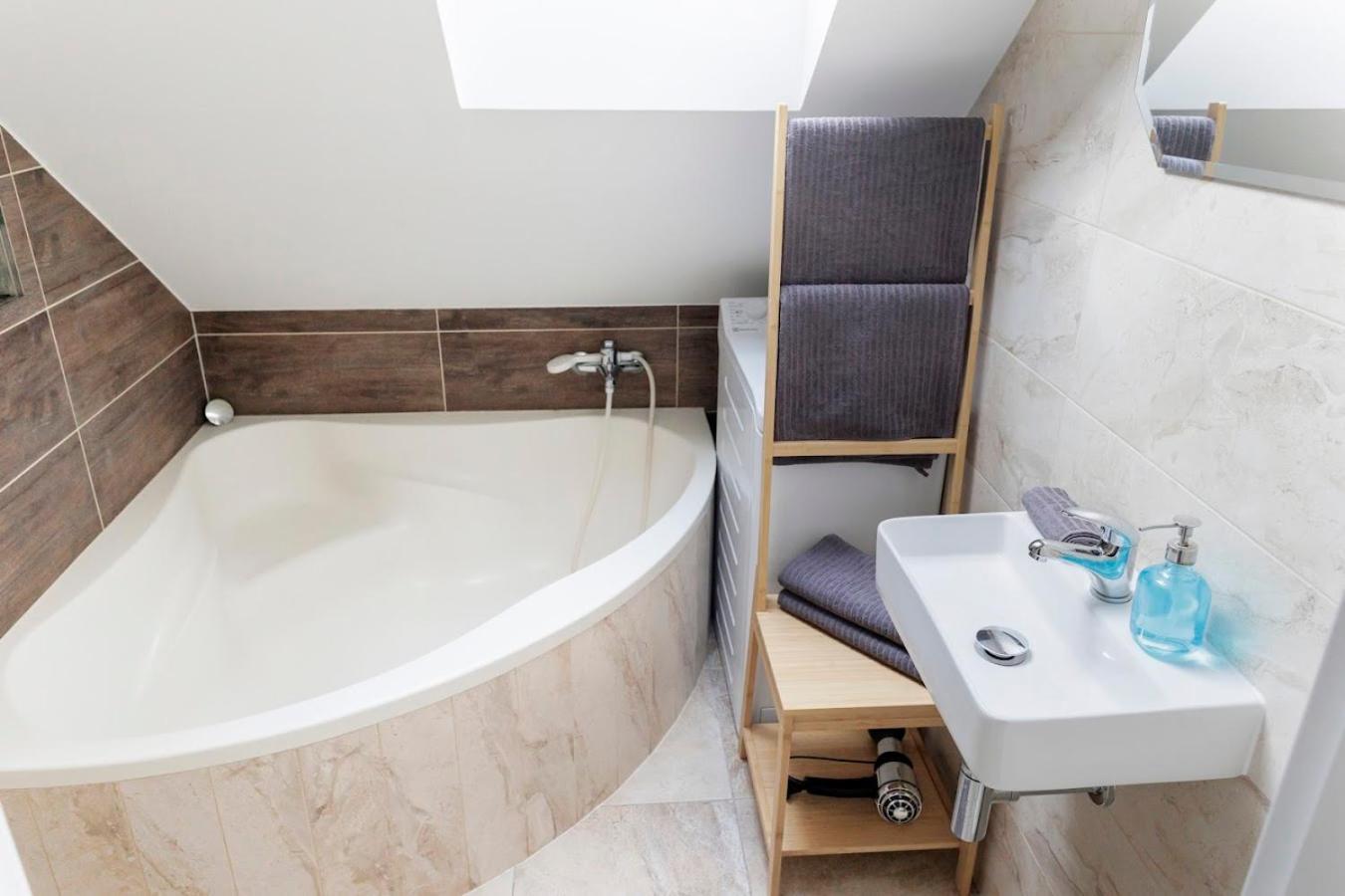 Vip Apartment In Old Town With Free Parking Μπρατισλάβα Εξωτερικό φωτογραφία