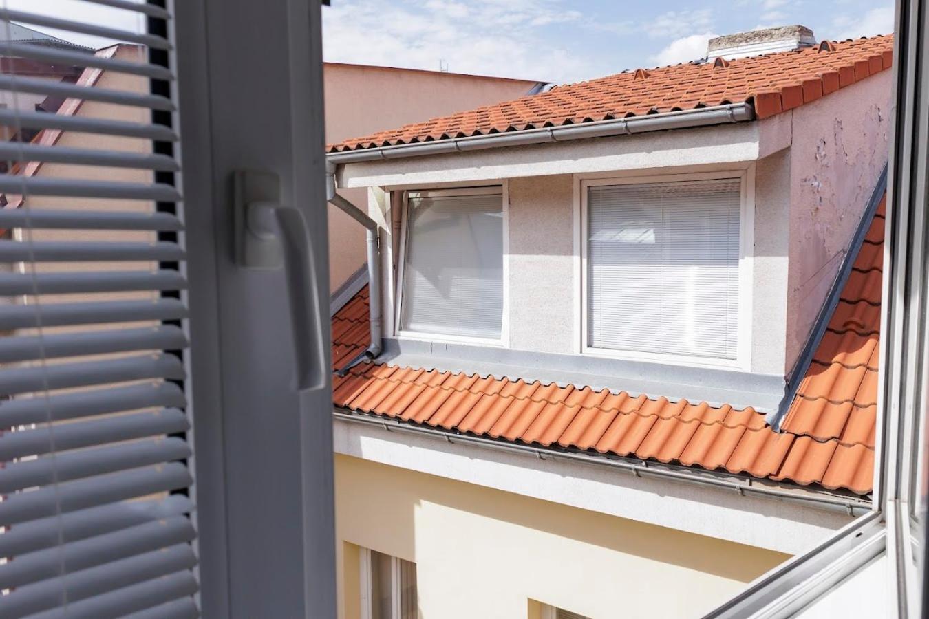 Vip Apartment In Old Town With Free Parking Μπρατισλάβα Εξωτερικό φωτογραφία