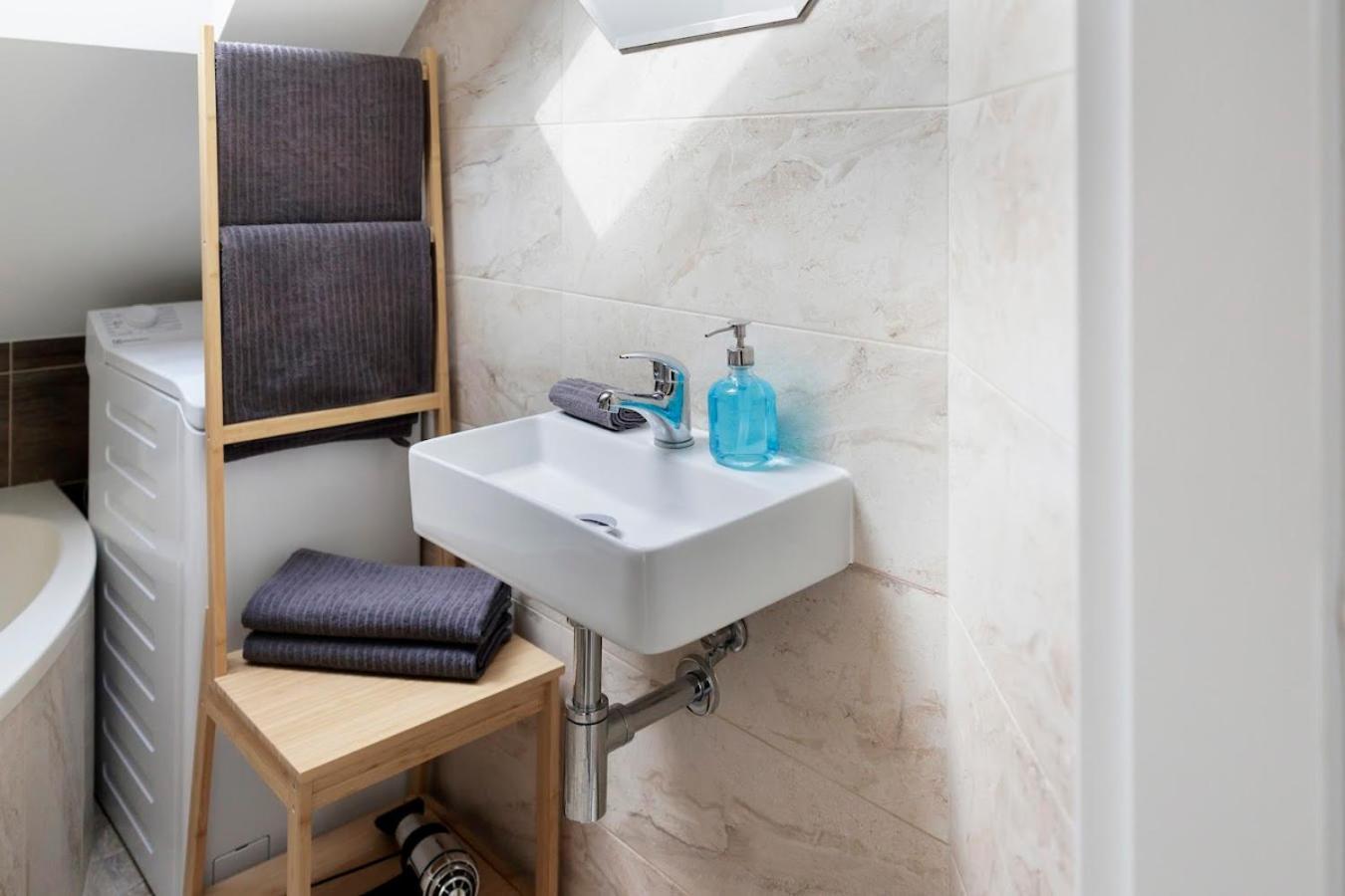 Vip Apartment In Old Town With Free Parking Μπρατισλάβα Εξωτερικό φωτογραφία
