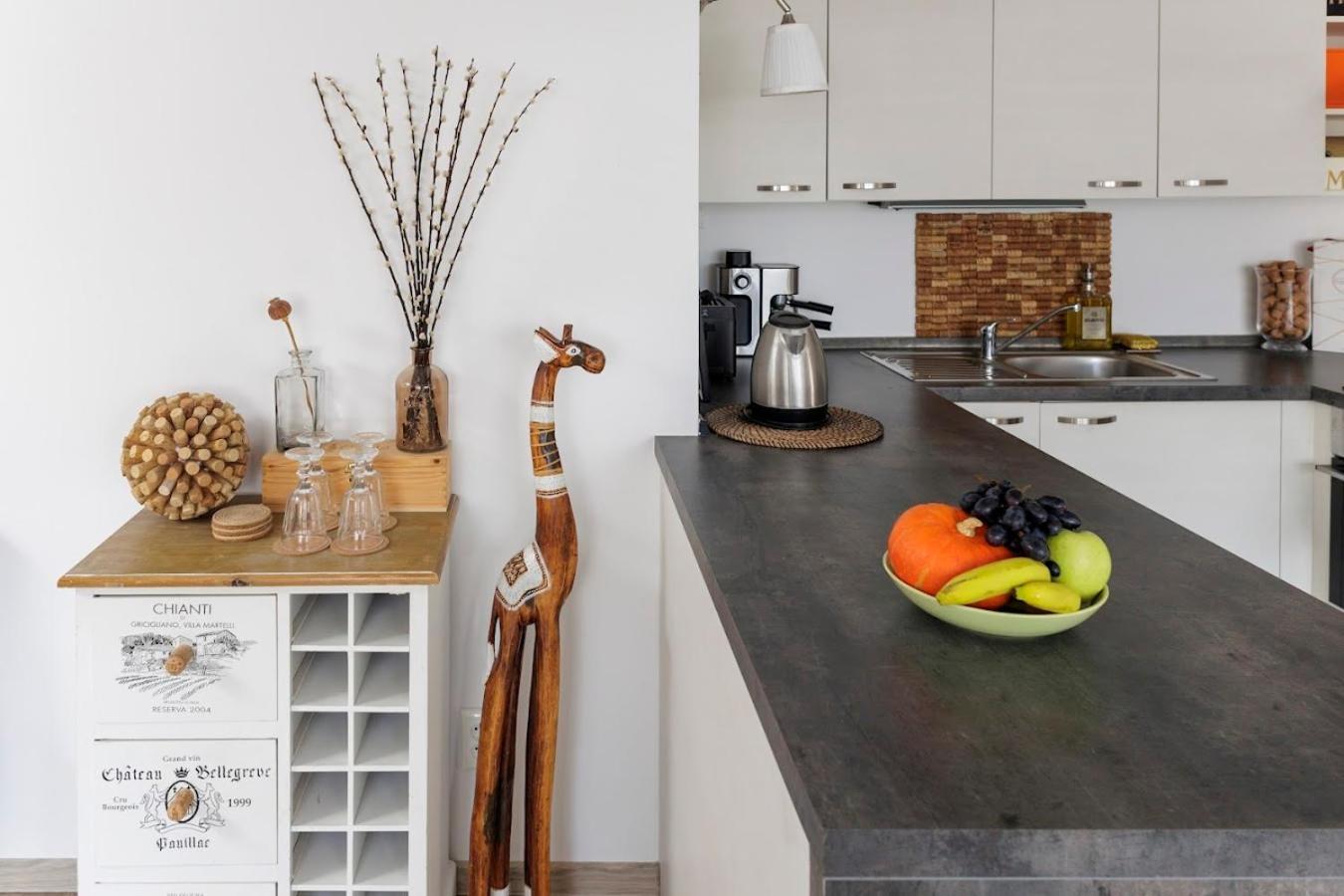Vip Apartment In Old Town With Free Parking Μπρατισλάβα Εξωτερικό φωτογραφία