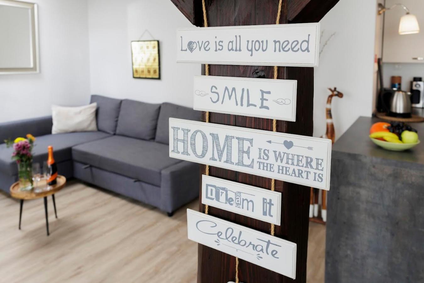 Vip Apartment In Old Town With Free Parking Μπρατισλάβα Εξωτερικό φωτογραφία